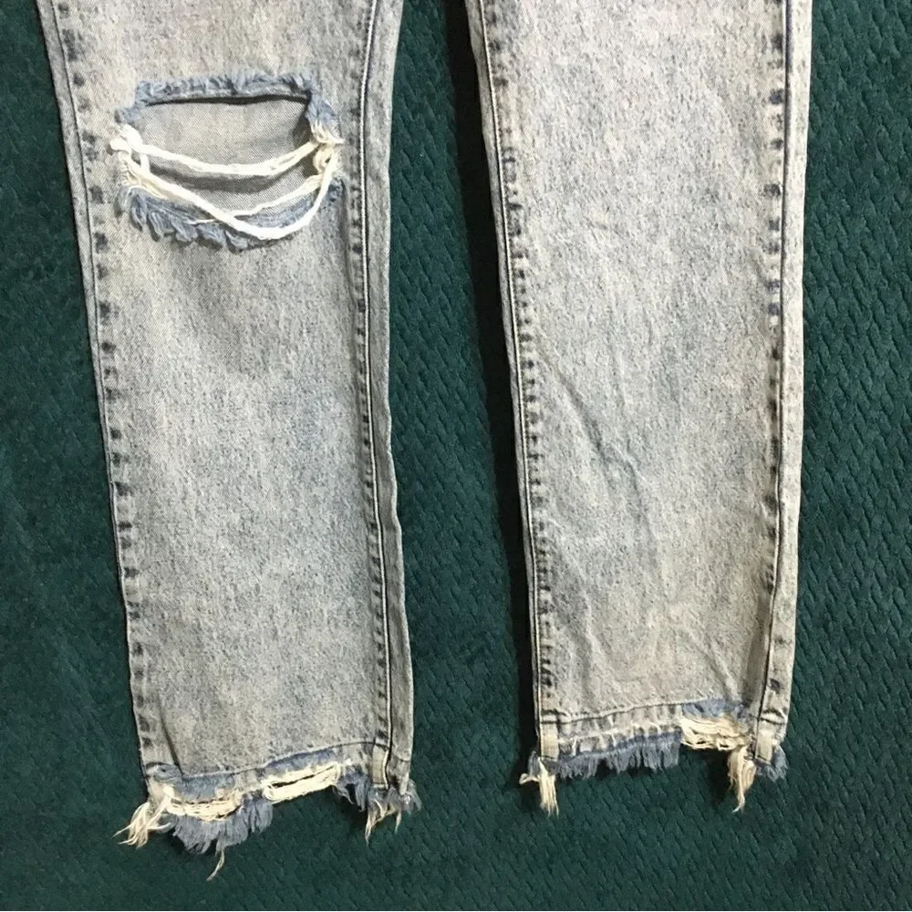 BDG Urban Outfitters Acid Wash Distressed Jeans Size 28